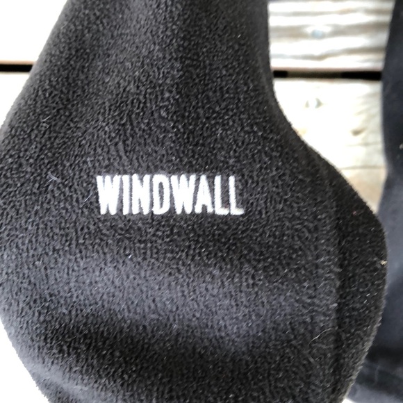 The North Face Black Fleece Jacket - Picture 6 of 6